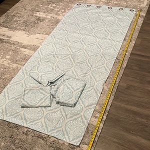 4 panels or curtains